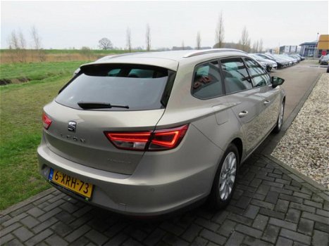 Seat Leon ST - 1.6 TDI Style Business Ecomotive LEDER Led Koplampen Stoelverw Navi Clima PDC Bluetoo - 1