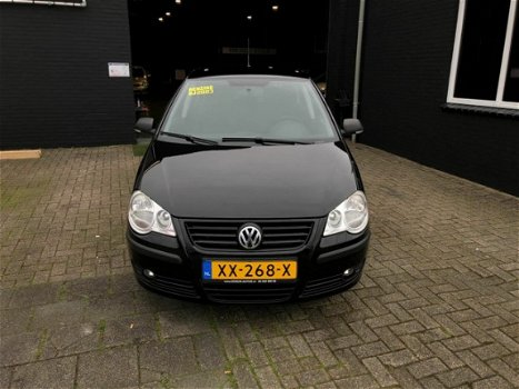 Volkswagen Polo - 1.2 Trendline Airco 4x elk.ramen 5drs zeer nette bj2007 - 1