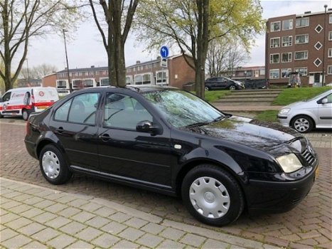 Volkswagen Bora - 1.6 TRENDLINE - 1