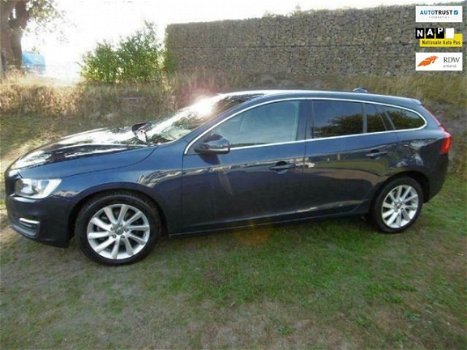 Volvo V60 - ADAPTIVE CRUISE/BLIS/LANEWARNING/PRIVACY/TREKH./INR&GAR.MOGELIJK - 1