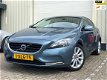 Volvo V40 - 1.6 D2 Summum 1e EIGENAAR DISTSET V.V. BTW auto DEALER ONDERH - 1 - Thumbnail