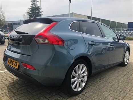 Volvo V40 - 1.6 D2 Summum 1e EIGENAAR DISTSET V.V. BTW auto DEALER ONDERH - 1