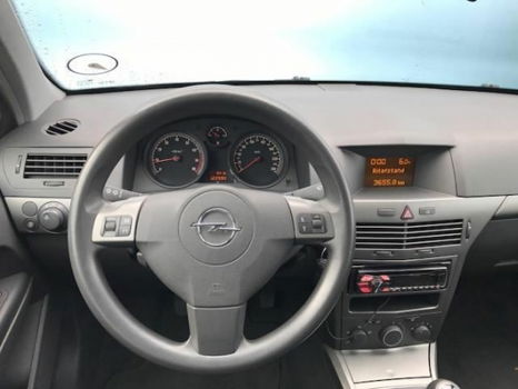 Opel Astra - 1.6 Essentia Cruise Control/NAP/Airco - 1