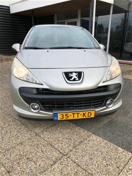 Peugeot 207 - 1.4-16V XR - 1