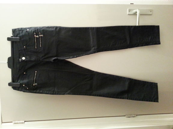 Zwarte broek mt 38 - nr. 1