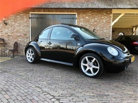 Volkswagen New Beetle - 2.0 Highline LEDER - DAKRAAM - AIRCO- APK - 1