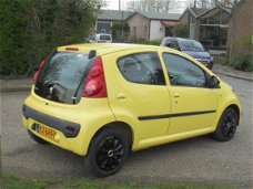 Peugeot 107 - 1.0-12V XS Urban Move * Airco * 5Drs * Nw-Apk * KOOPJE