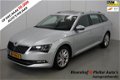 Skoda Superb Combi - 1.6 TDI Style Business / Panorama / Achteruitrijcamera / Stoelverwarming - 1 - Thumbnail