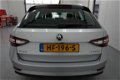 Skoda Superb Combi - 1.6 TDI Style Business / Panorama / Achteruitrijcamera / Stoelverwarming - 1 - Thumbnail