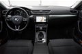 Skoda Superb Combi - 1.6 TDI Style Business / Panorama / Achteruitrijcamera / Stoelverwarming - 1 - Thumbnail