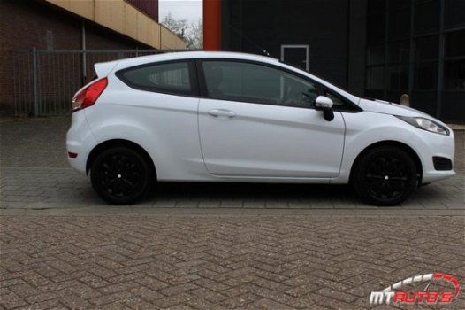 Ford Fiesta - 1.25 Champions Edition - 1