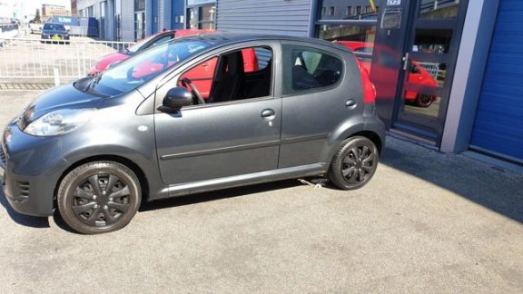 Peugeot 107 - 1.0-12V XR Airco/Elek pakk/Nw APK/Garantie - 1