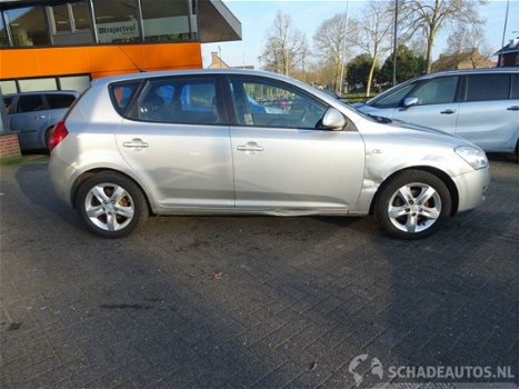 Kia Cee'd - 1.6 CRDi X-ecutive, Airco - 1