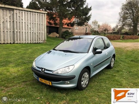 Peugeot 206 - 1.1 Pop' Art AIRCO/ZUINIGE AUTO/DB RIEM VERVANGEN - 1