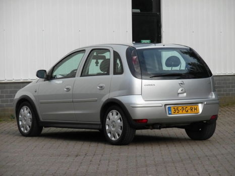 Opel Corsa - 1.2-16V Cosmo 5DRS/Nieuwe APK/NAP/AiRCO/SUPER NETTE - 1