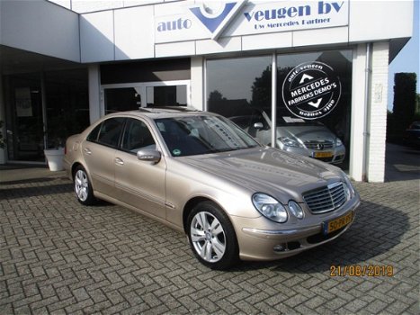 Mercedes-Benz E-klasse - 2.6 E240 SEDAN AUT Elegance /YOUNGTIMER - 1