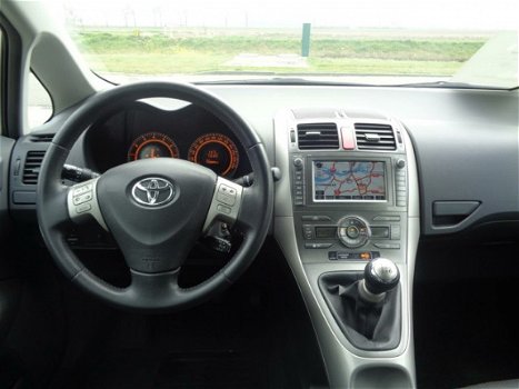 Toyota Auris - 1.6 16V VVT-I 5DR Sol - 1