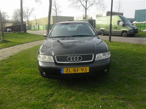 Audi A4 - 2.4 V6 Advance CLIMA, CLIMA, 6 CILINDER, 4XELECRAMEN - 1