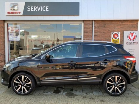 Nissan Qashqai - 1.2 Premier Edition | panoramadak | stoel verwarming | leder en alcantara bekleding - 1