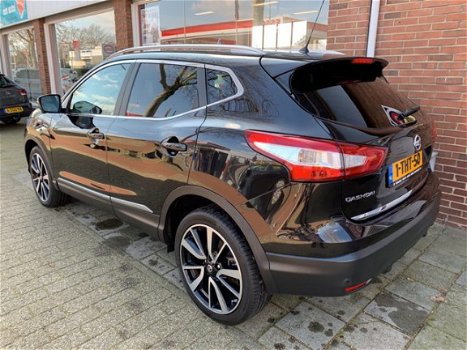 Nissan Qashqai - 1.2 Premier Edition | panoramadak | stoel verwarming | leder en alcantara bekleding - 1