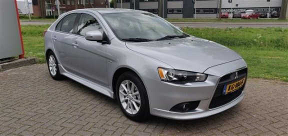 Mitsubishi Lancer Sportback - 1.6 Limited Edition Rijklaar - 1