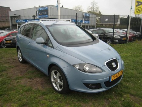 Seat Altea XL - 1.8 TFSI Stylance apk/clima/pdc/lmv - 1