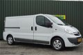 Opel Vivaro - 2.0CDTI 115pk L2H1 + Navi / Cruise / Airco / Trekhaak / Mooi - 1 - Thumbnail