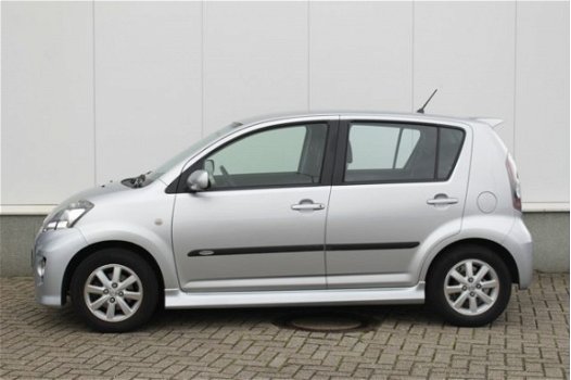 Daihatsu Sirion 2 - 1.5-16V Sport | Airco | Lm-Velgen - 1