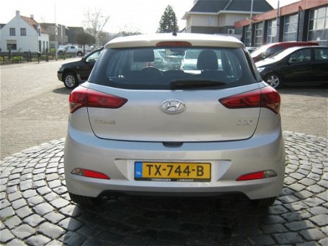 Hyundai i20 - 1.0 T-GDI Essence - 1