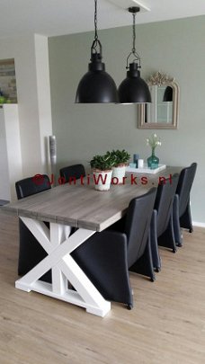 Kloostertafel (modern) in elke gewenste maat leverbaar.