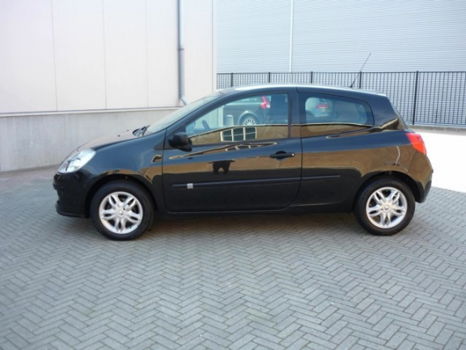 Renault Clio - 1.2-16V Expression - 1