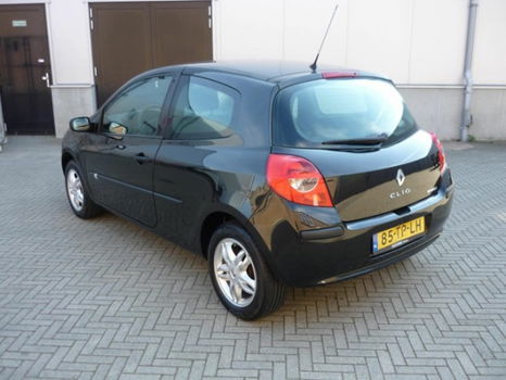 Renault Clio - 1.2-16V Expression - 1