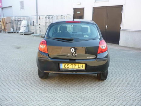 Renault Clio - 1.2-16V Expression - 1