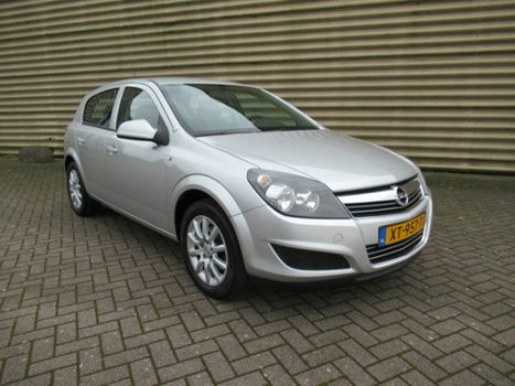 Opel Astra - 1.6 Edition 5 deurs [ ecc, audio, lmv, cruise ] - 1