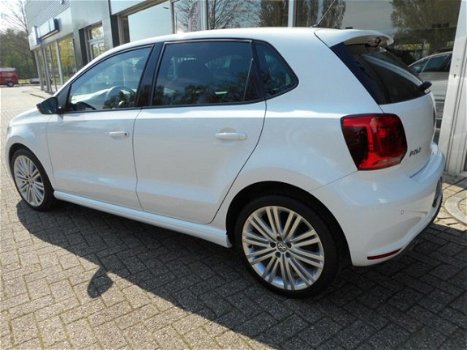 Volkswagen Polo - 1.4TSI BlueGT 150PK PDC, Cruise, 17 inch - 1