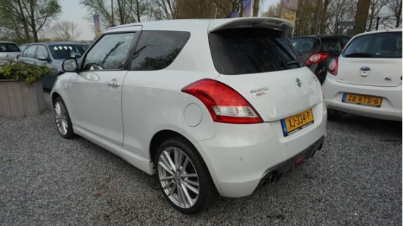 Suzuki Swift - 1.6 Sport super mooie swift key-less 70dkm airco cruisct nieuwe banden echt iets mooi - 1