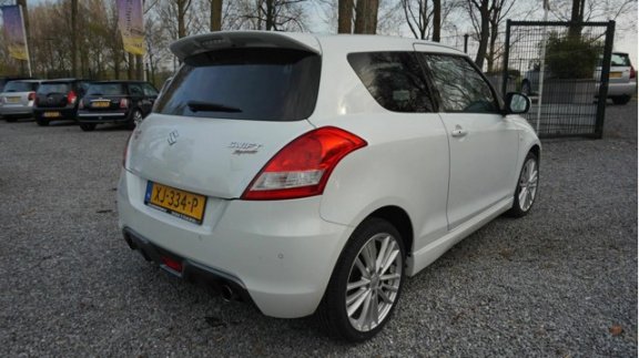 Suzuki Swift - 1.6 Sport super mooie swift key-less 70dkm airco cruisct nieuwe banden echt iets mooi - 1