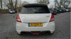 Suzuki Swift - 1.6 Sport super mooie swift key-less 70dkm airco cruisct nieuwe banden echt iets mooi - 1 - Thumbnail