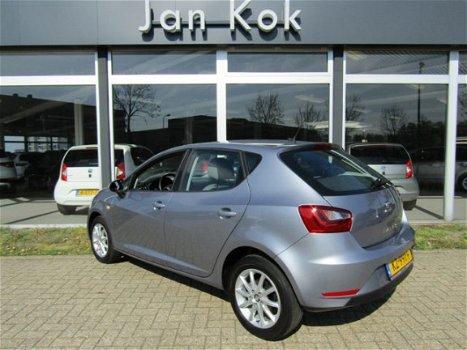 Seat Ibiza - 1.0 TSi 95 pk Style Connect / Navigatie / LED / Parkeersensoren - 1