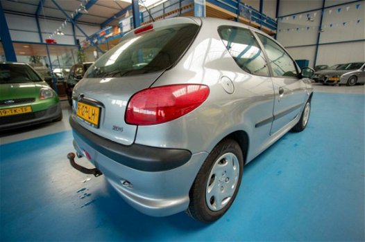 Peugeot 206 - XS 1.6-16V - 1