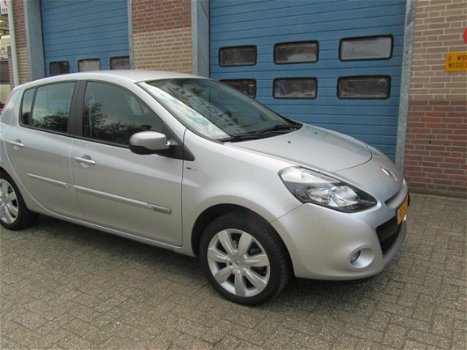 Renault Clio - 1.6 Night & Day - 1