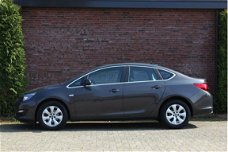 Opel Astra - 1.4 Turbo Start/Stop 140pk BlitZ