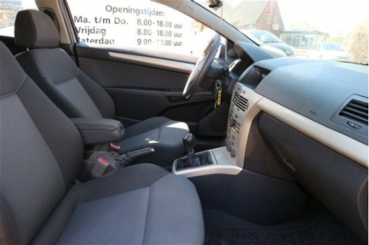 Opel Astra GTC - 1.6 16V 85KW - 1