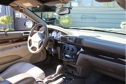 Chrysler Sebring - 2.7i V6 Touring Convertible Leder/CruisC./Electrischekap/ - 1