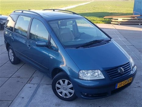 Volkswagen Sharan - 1.9 TDI Highline 85KW AUT 2000 ECC/LEER - 1