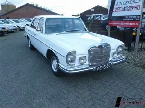 Mercedes-Benz 250 - SE Automatic - 1