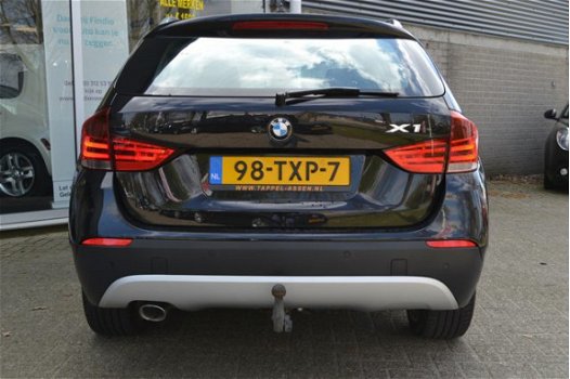 BMW X1 - 2.0d sDrive AUTOMAAT / NAVI / LEER / TREKHAAK / XENON - 1