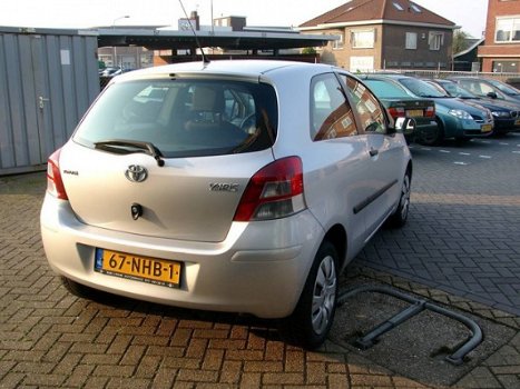 Toyota Yaris - 1.3 VVT-i Comfort 3drs - 1