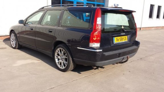 Volvo V70 - 2.4D EDITION II - 1