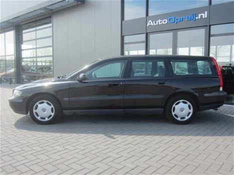 Volvo V70 - 2.4i Airco, Trekhaak, Youngtimer - 1